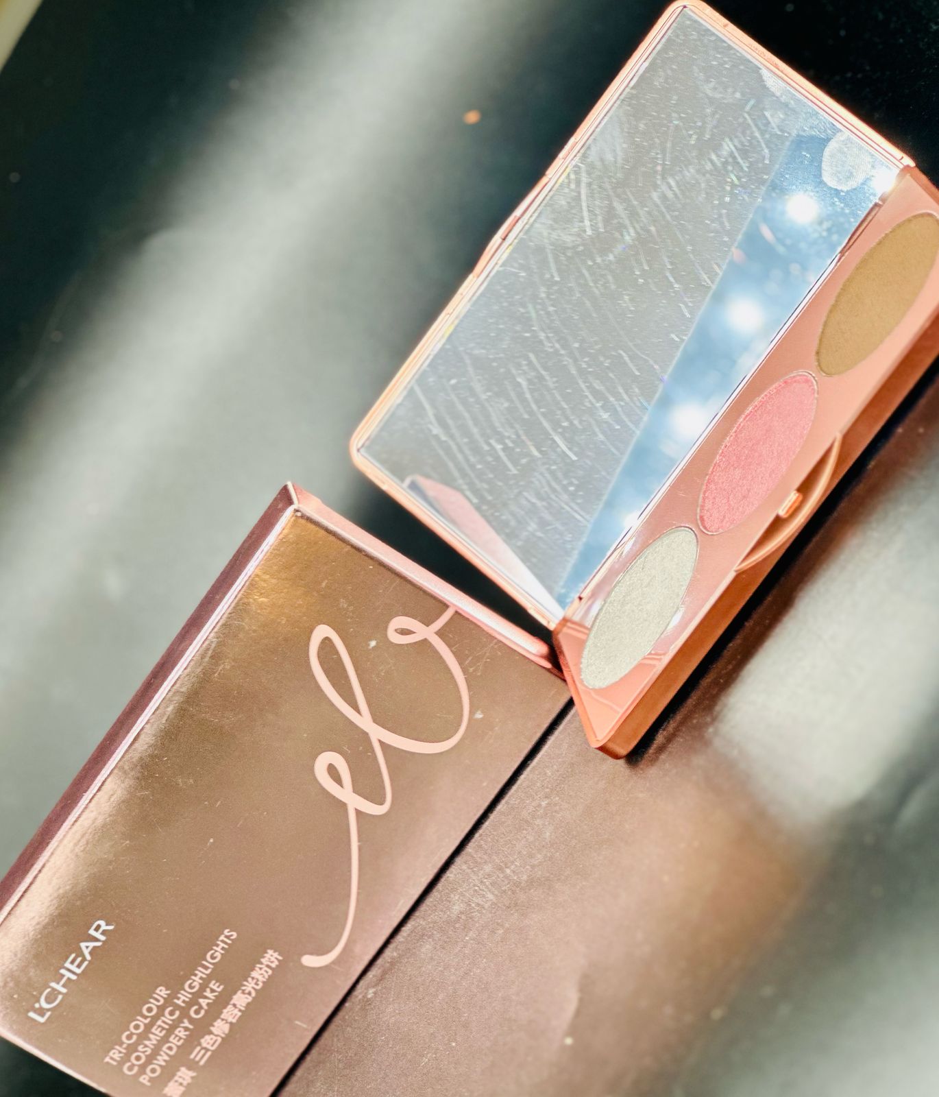 L'CHEAR Tri-Color Highlight & Contour Powder – 3-in-1 Face Sculpting Palette